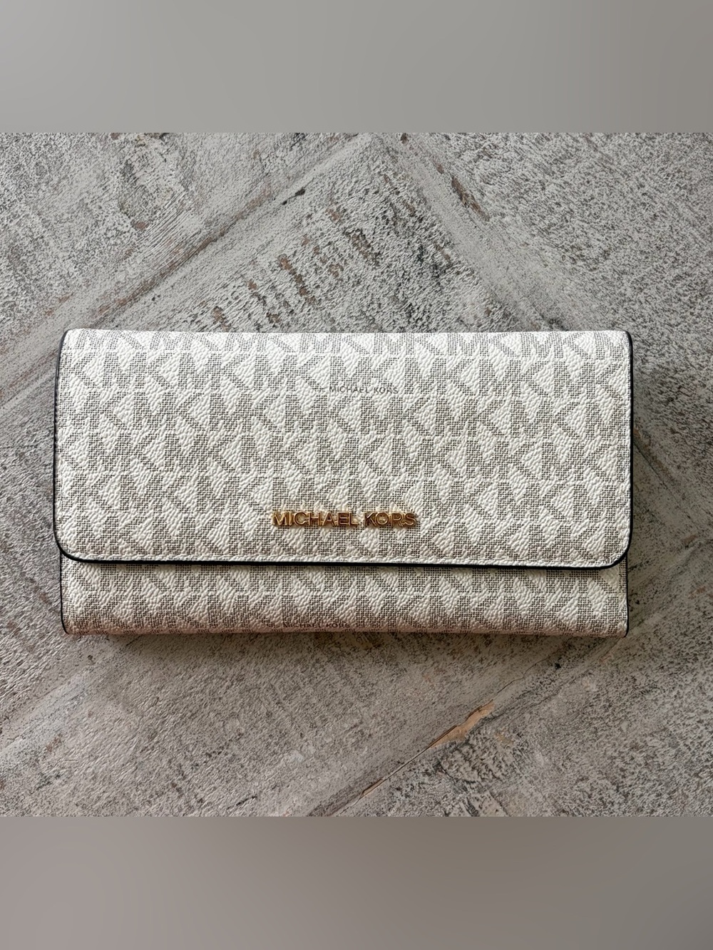 Michael Kors White Signature Trifold Wallet